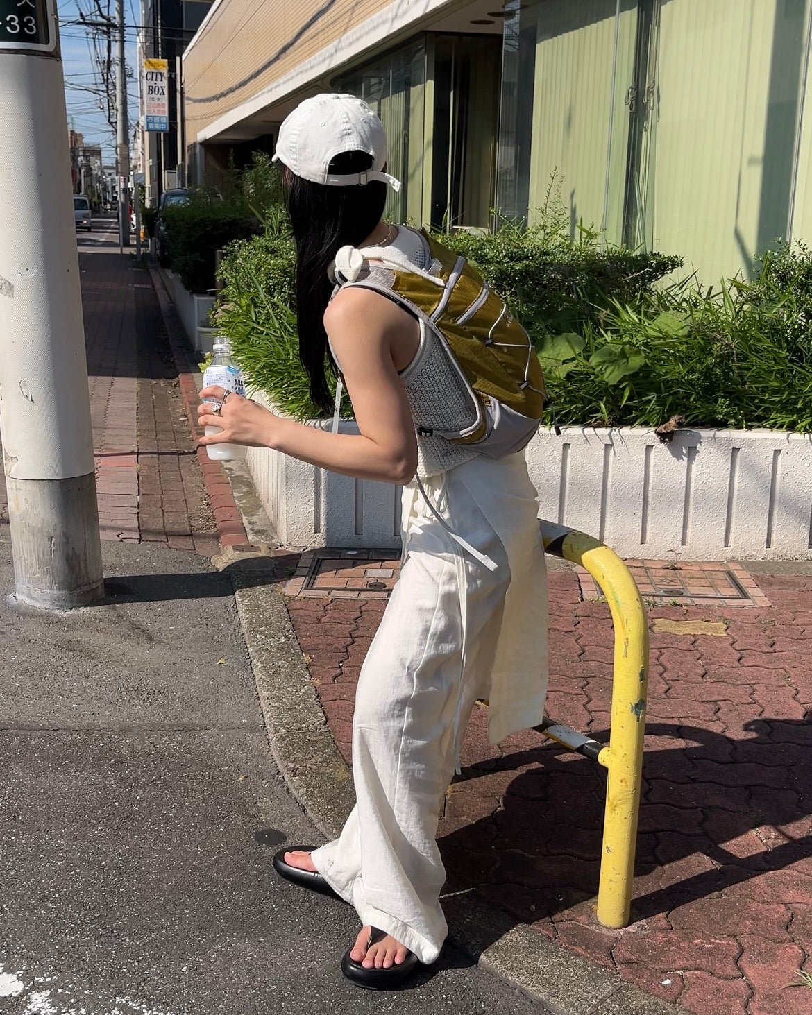 runner active vest yellow