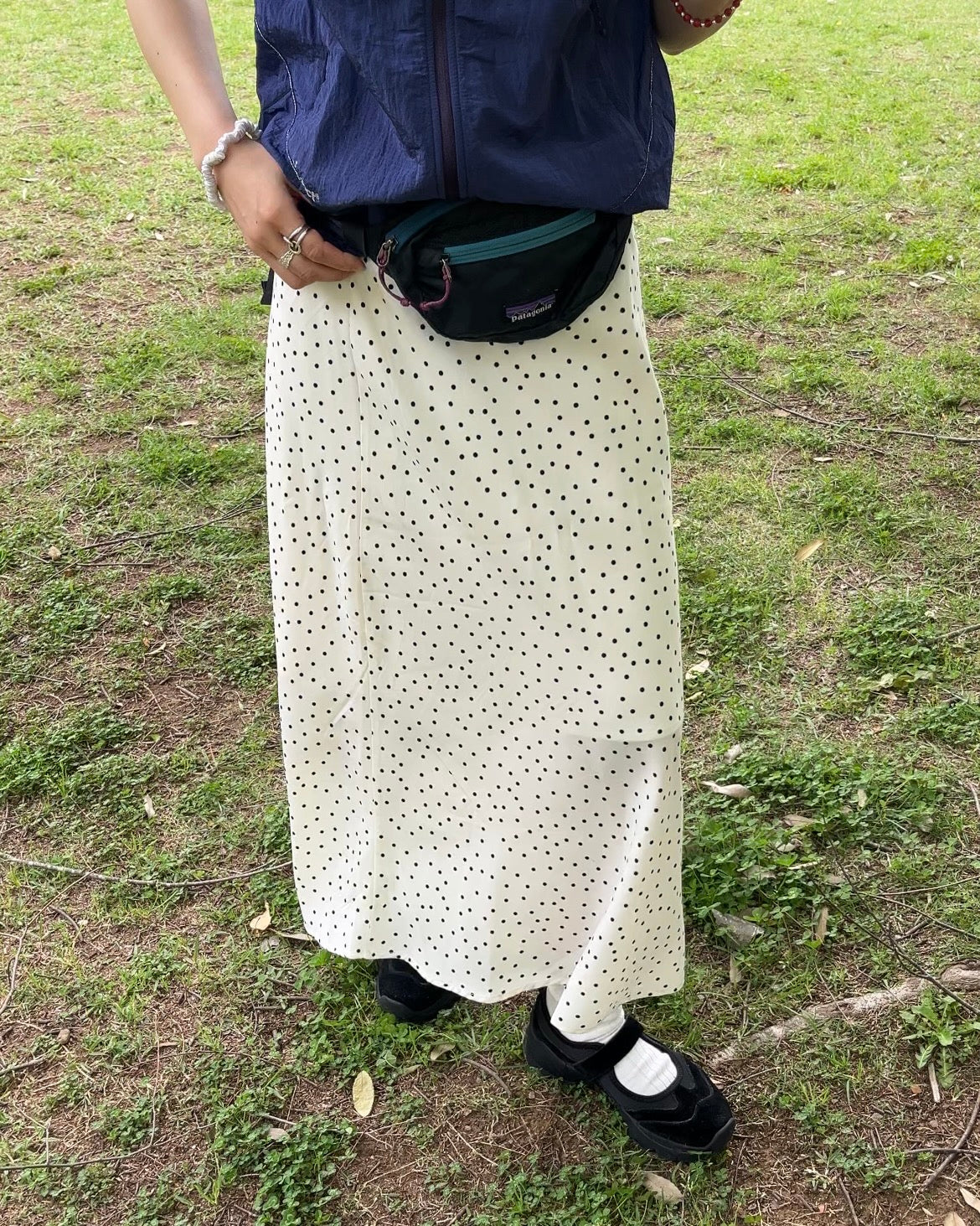 Fluid Dot Skirt white