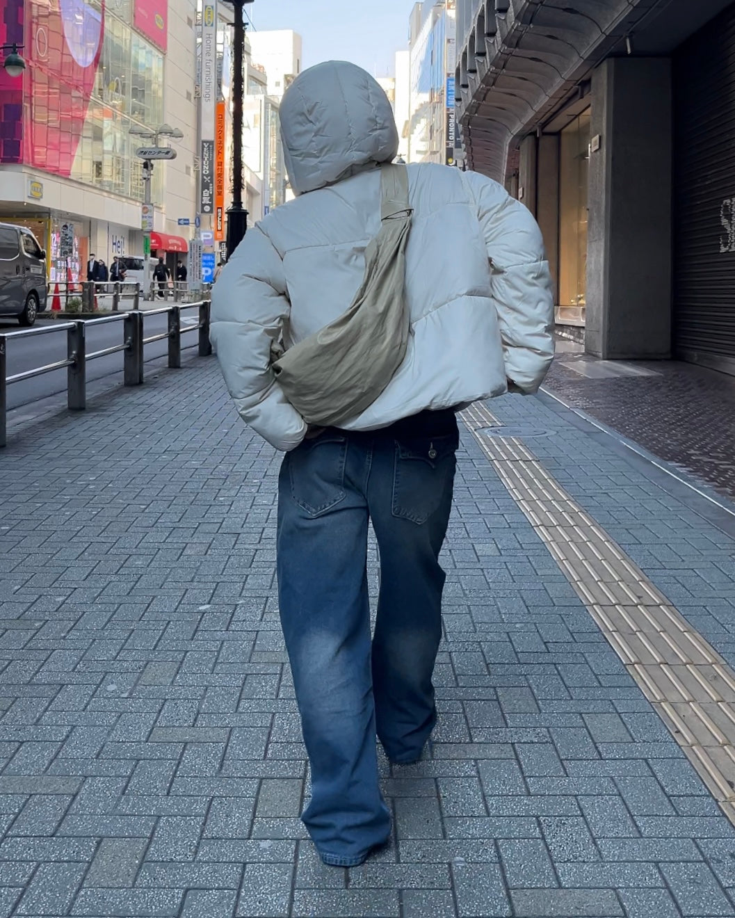 wrinkl shoulder bag ivory