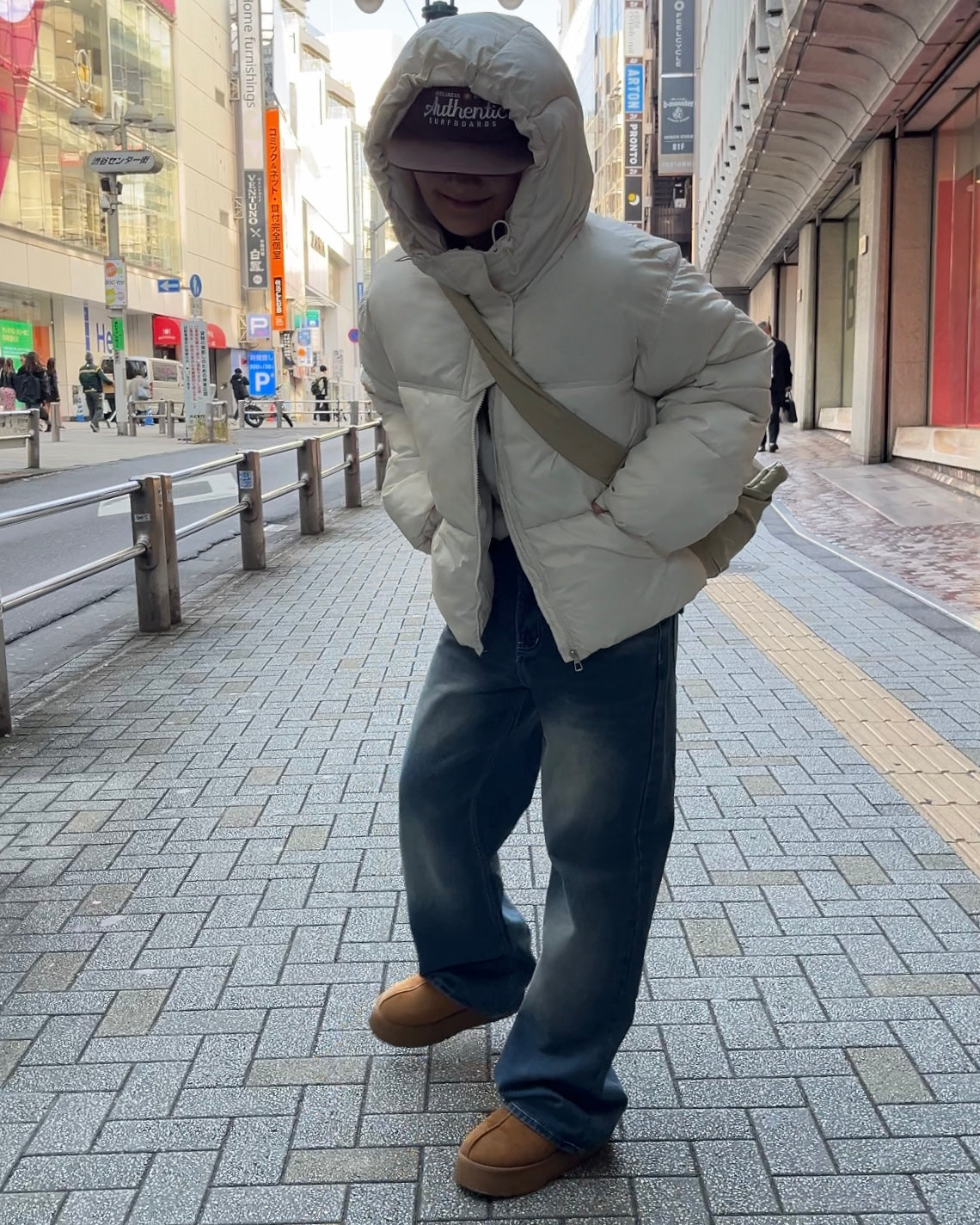 wrinkl shoulder bag ivory