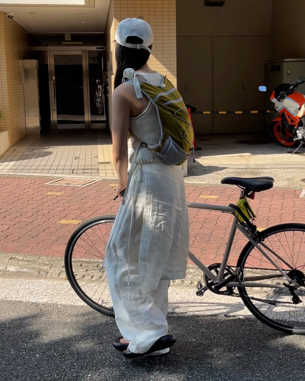 runner active vest yellow