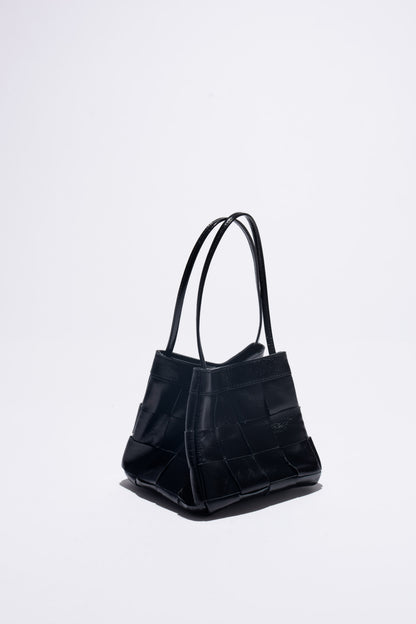 [9/17new] grid leather bag 10月中旬～下旬入荷