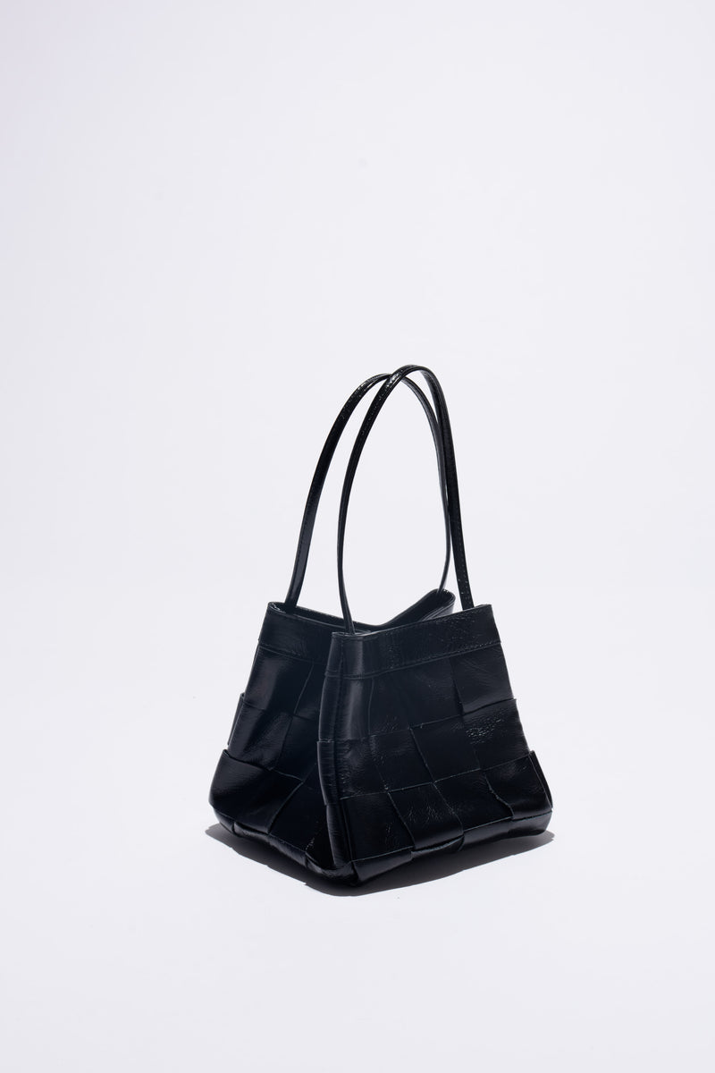 [9/17new] grid leather bag 10月中旬～下旬入荷