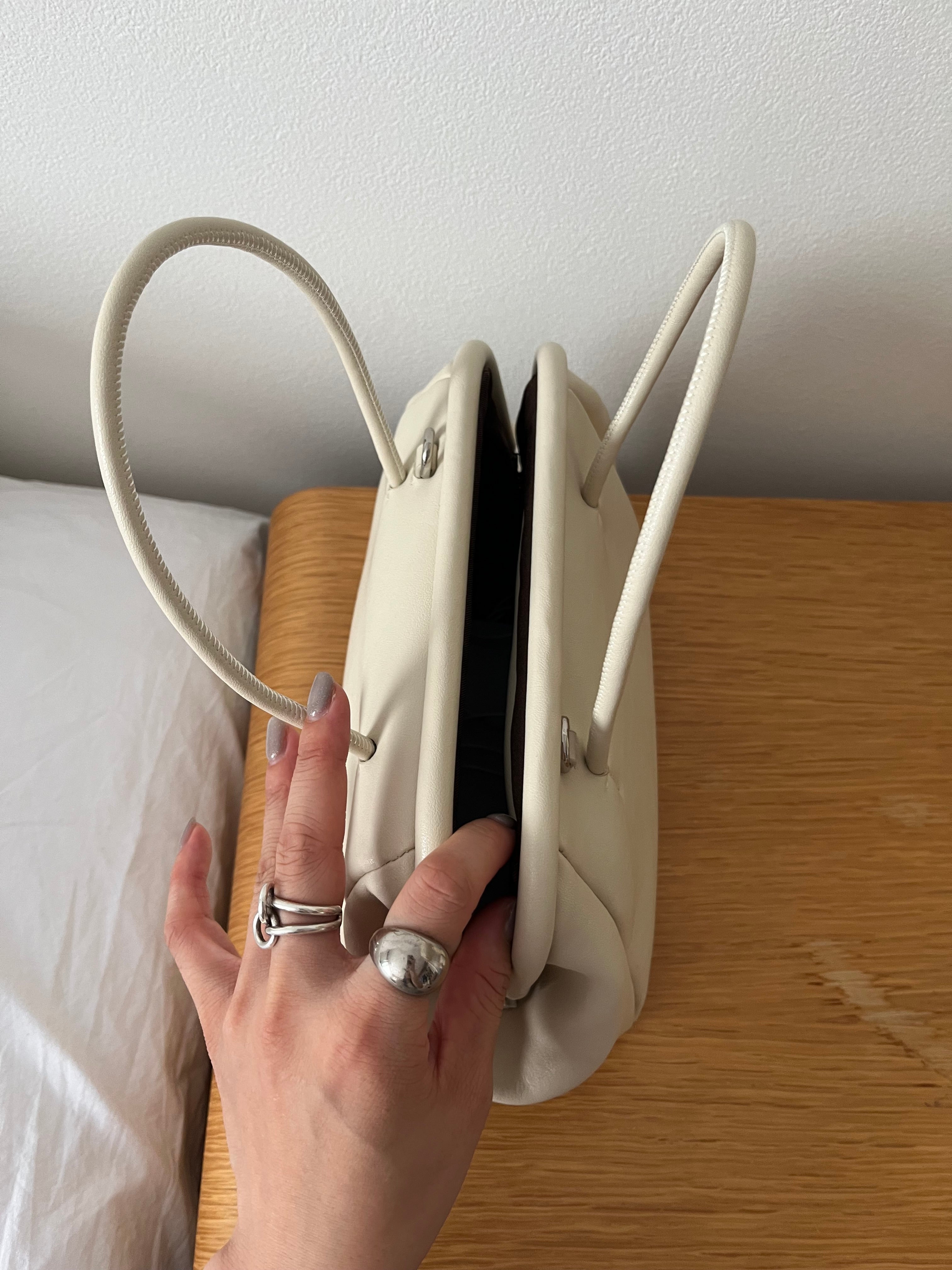 minimal Leather 2way Bag ivory – A.subjjject