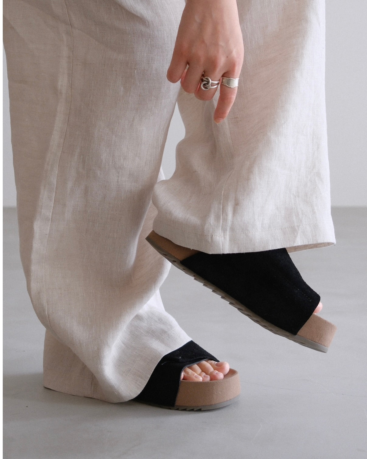 ［8/13new］Suede Leather sandal