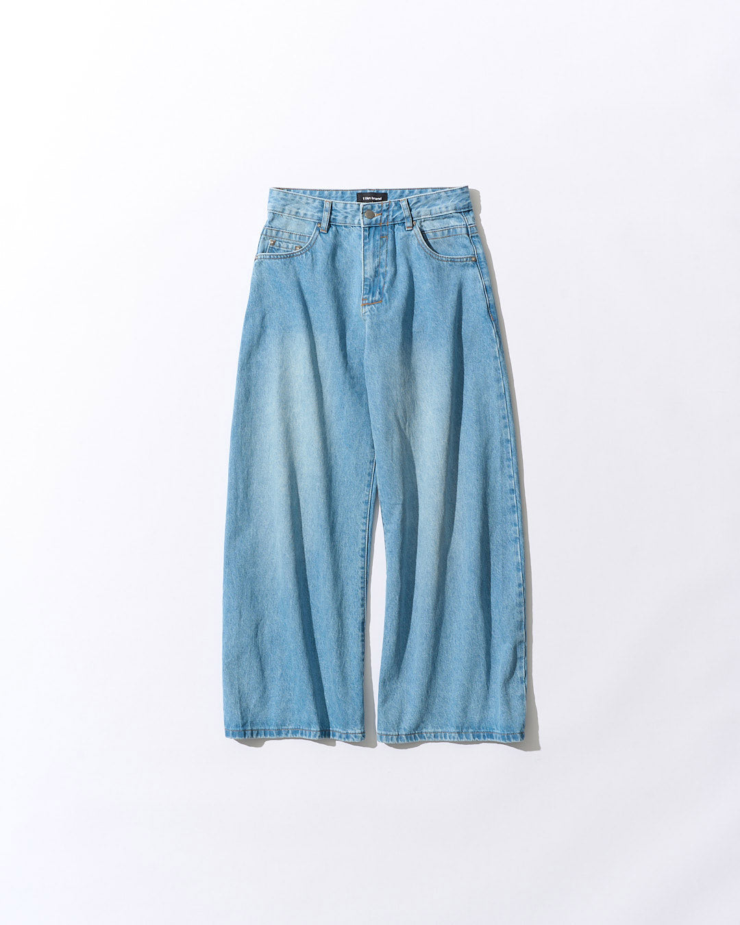 Calm Wash Wide Jeans