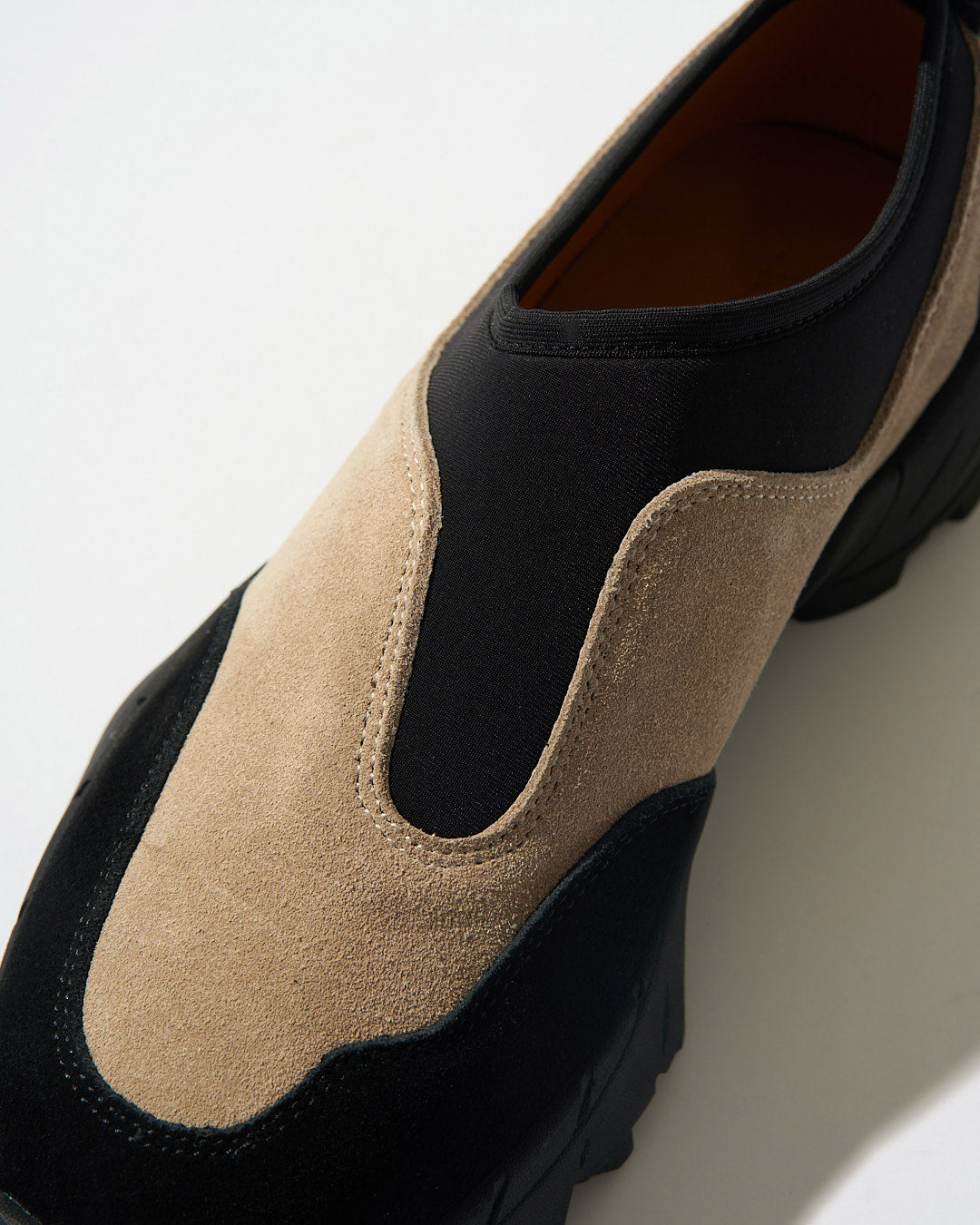 [12/18 new] Earthform Slip-on Ivory