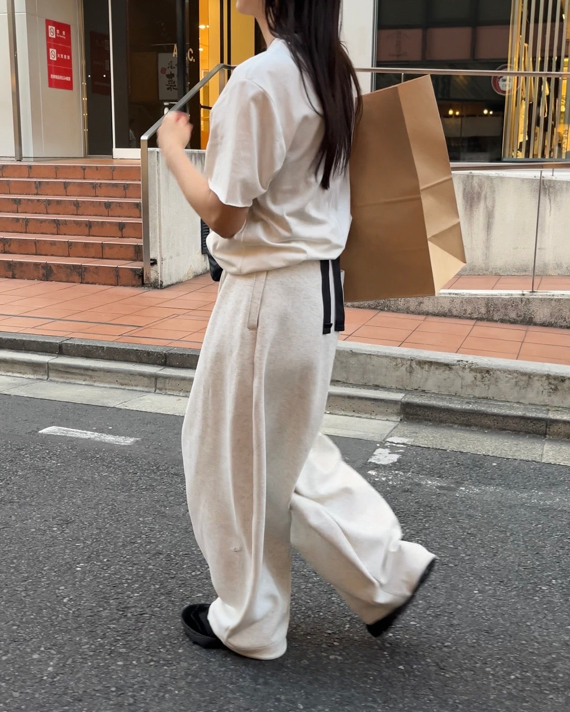 [5/21new]Curved Wide Sweat Pants oatmeal 6月上旬〜下旬入荷