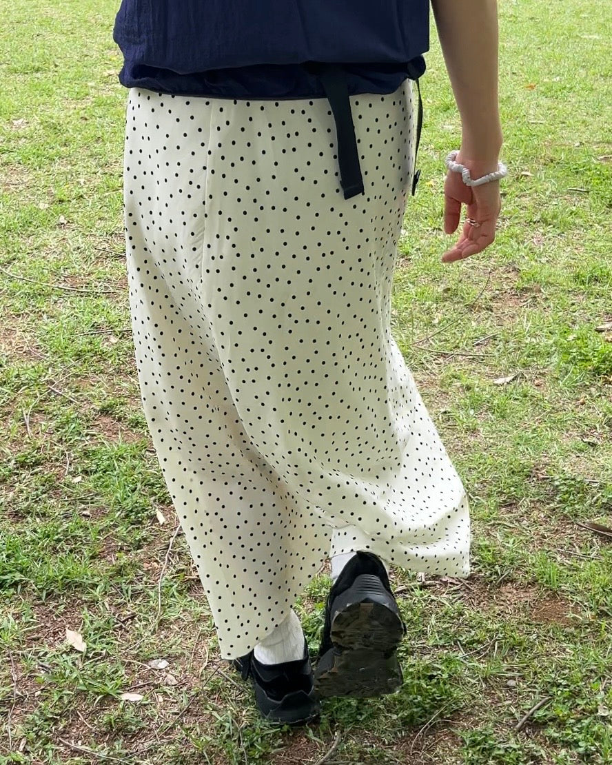 [6/18new]Fluid Dot Skirt white