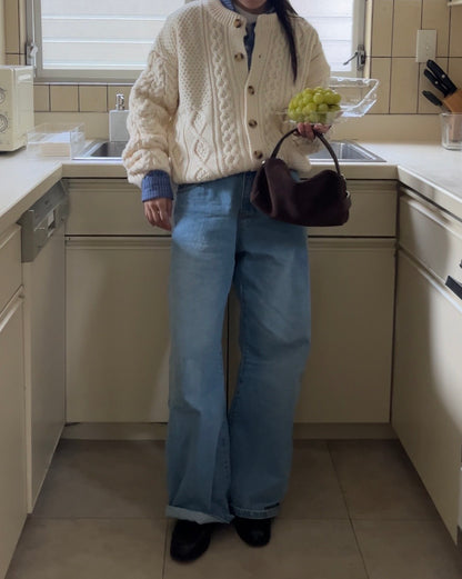 Calm Wash Wide Jeans