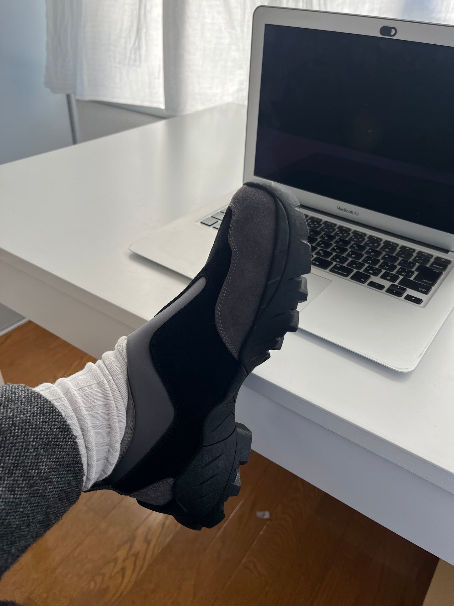 [12/18 new] Earthform Slip-on Gray