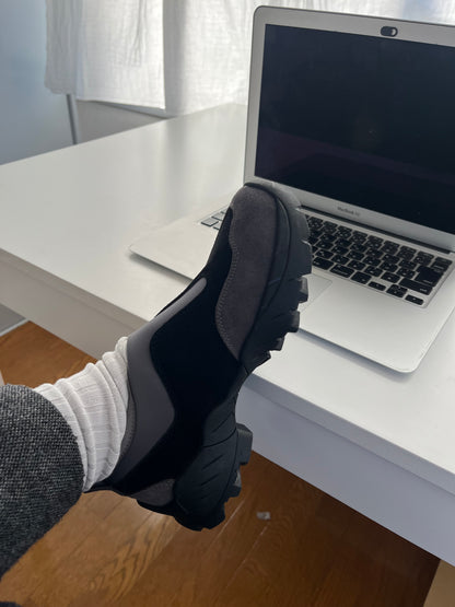 [12/18 new] Earthform Slip-on Gray