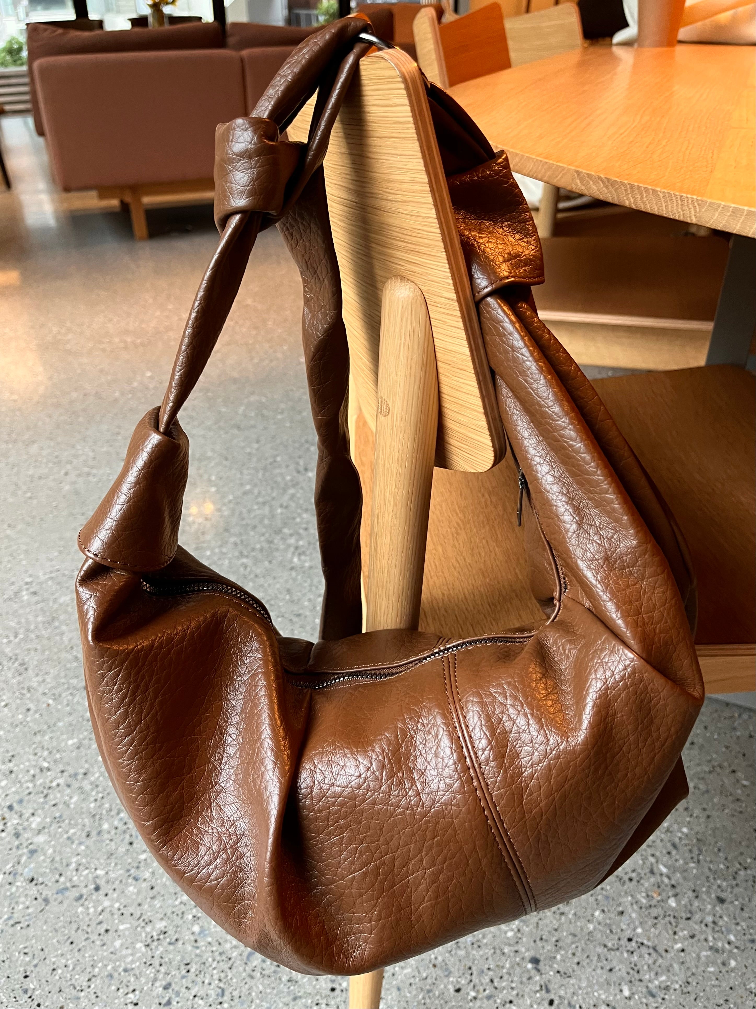 2way croissant shoulder bag brown 11月下旬入荷分