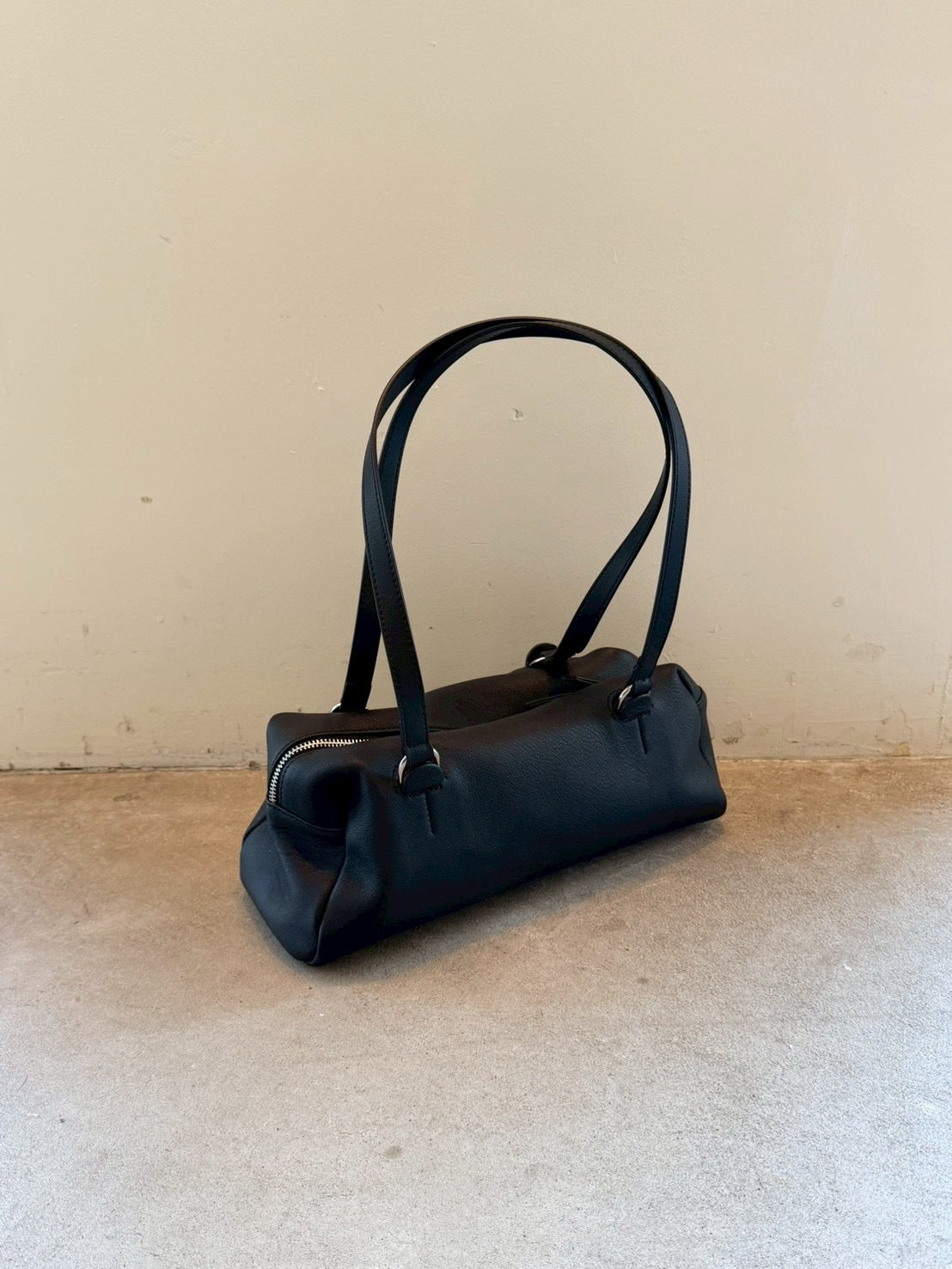 Cow Leather Soft Cube Leather Bag black