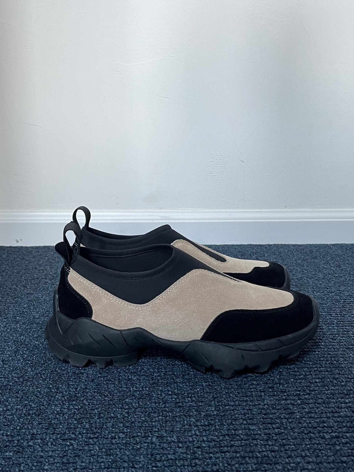 [12/18 new] Earthform Slip-on Ivory