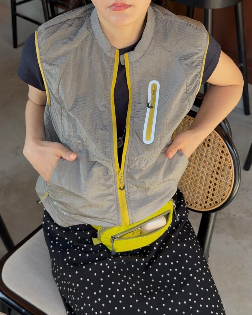 [6/18 new]Tech Light Zip Vest gray