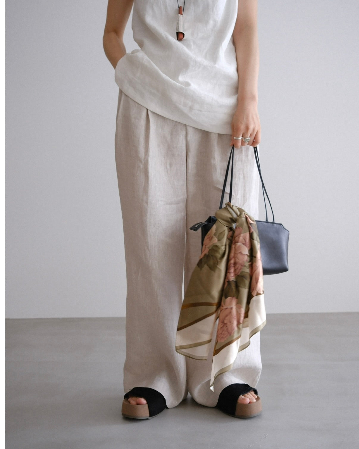 ［8/13new］Suede Leather sandal