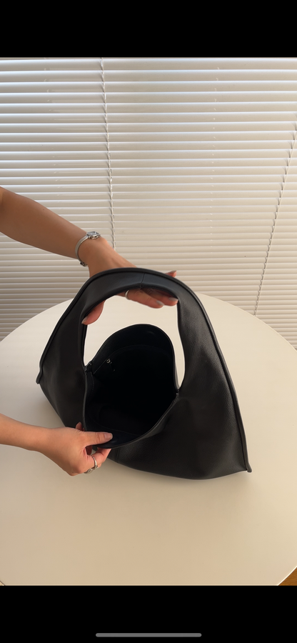 ［8/24restock］［予約］Curve Leather boston  shoulder bag 8月下旬～9月初旬入荷