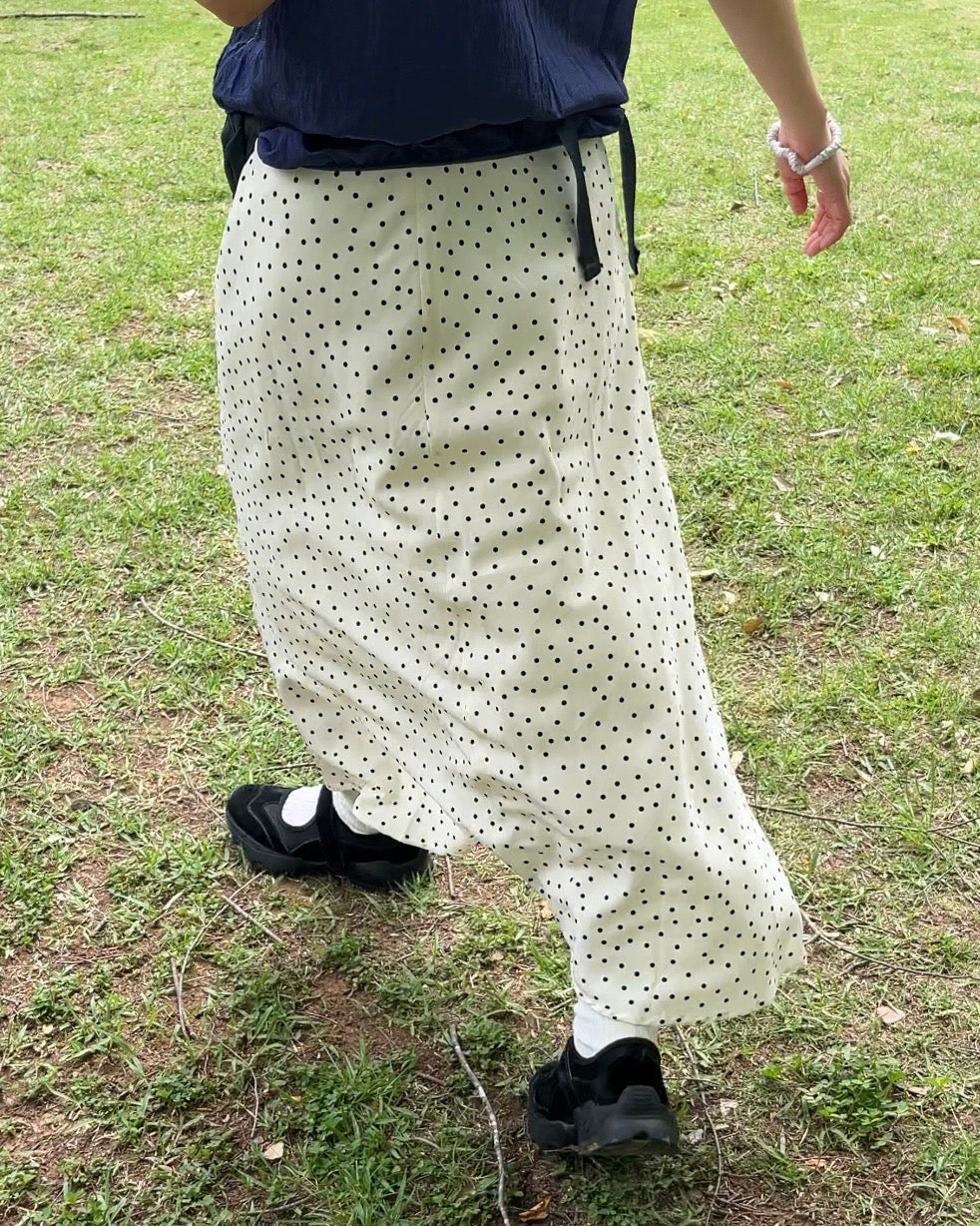 [6/18new]Fluid Dot Skirt white