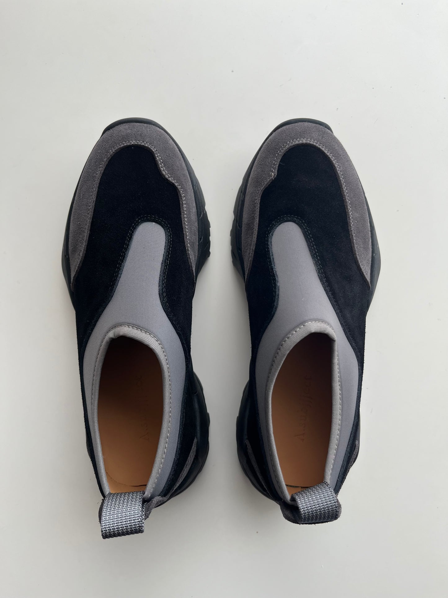 [12/18 new] Earthform Slip-on Gray