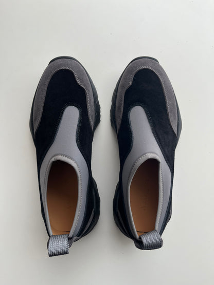 [12/18 new] Earthform Slip-on Gray