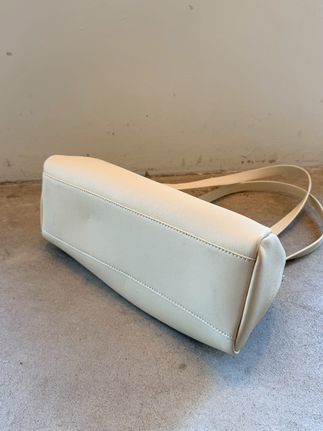 Cow Leather Soft Cube Leather Bag white