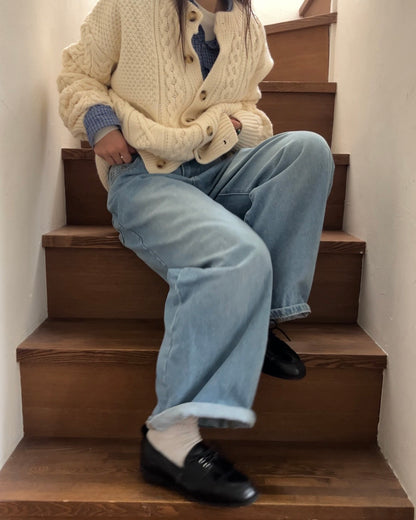 Calm Wash Wide Jeans