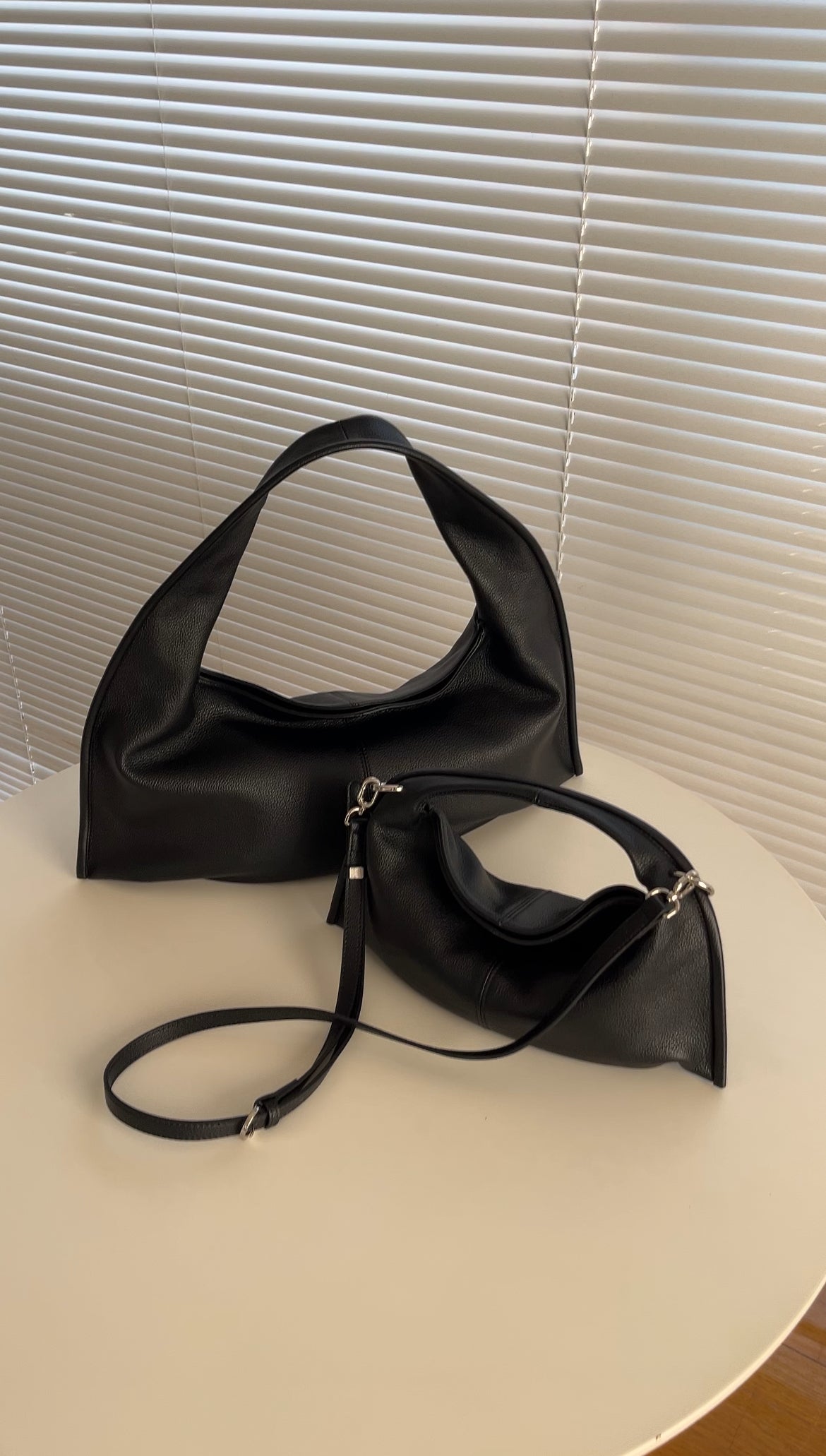 ［8/24restock］［予約］Curve Leather boston  shoulder bag 8月下旬～9月初旬入荷