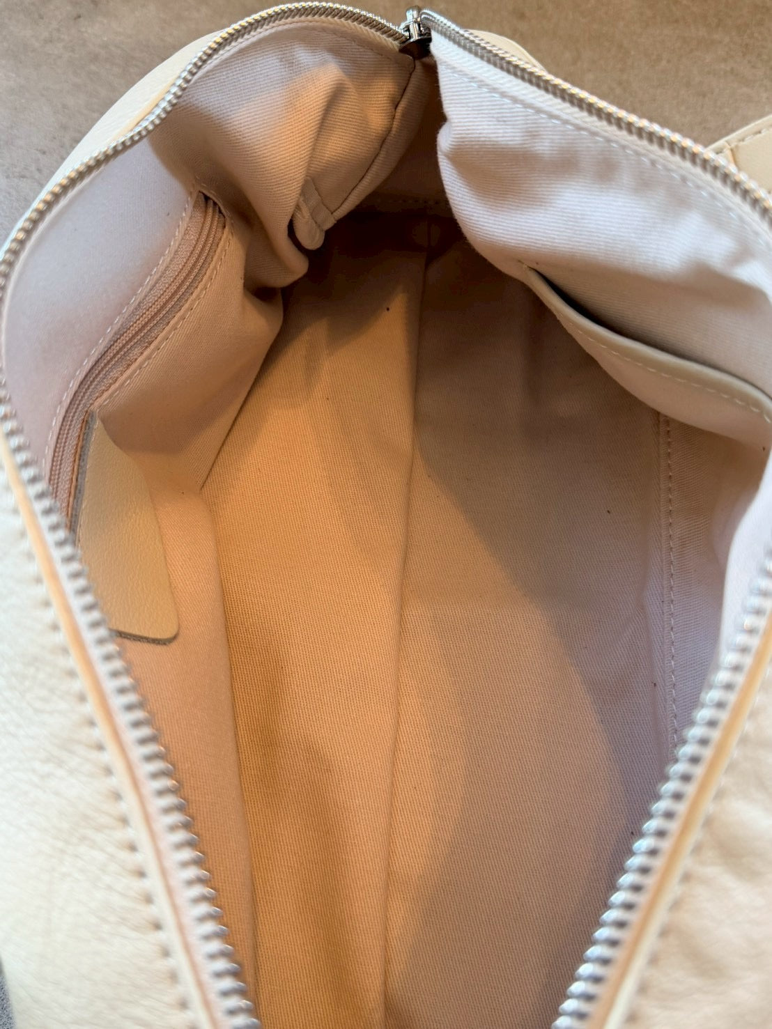 Cow Leather Soft Cube Leather Bag white