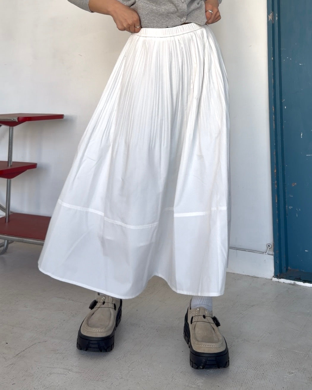 Light Drape Pleats Skirt