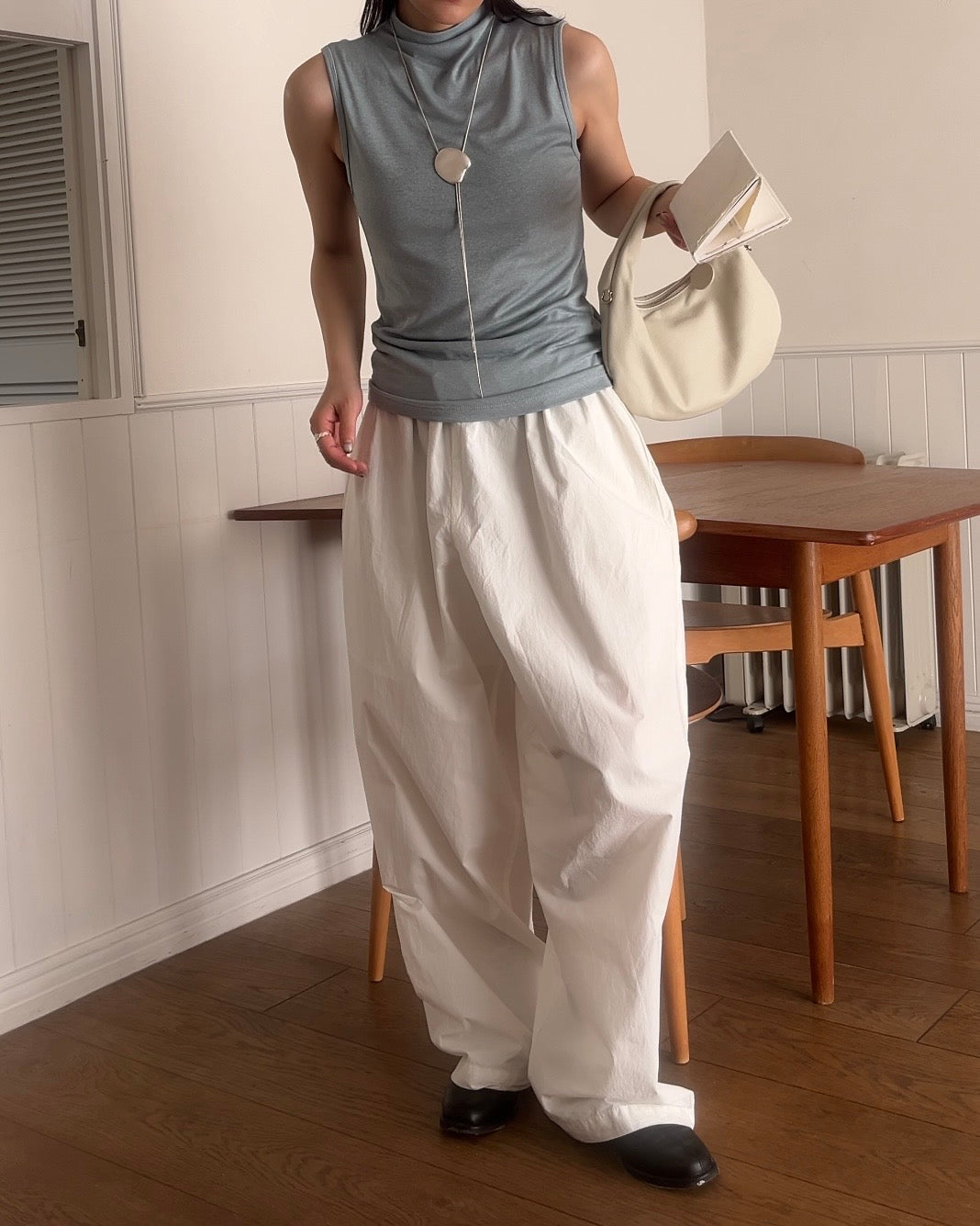 [5/21new]Round Curve Leather Bag white 6月上旬〜下旬入荷