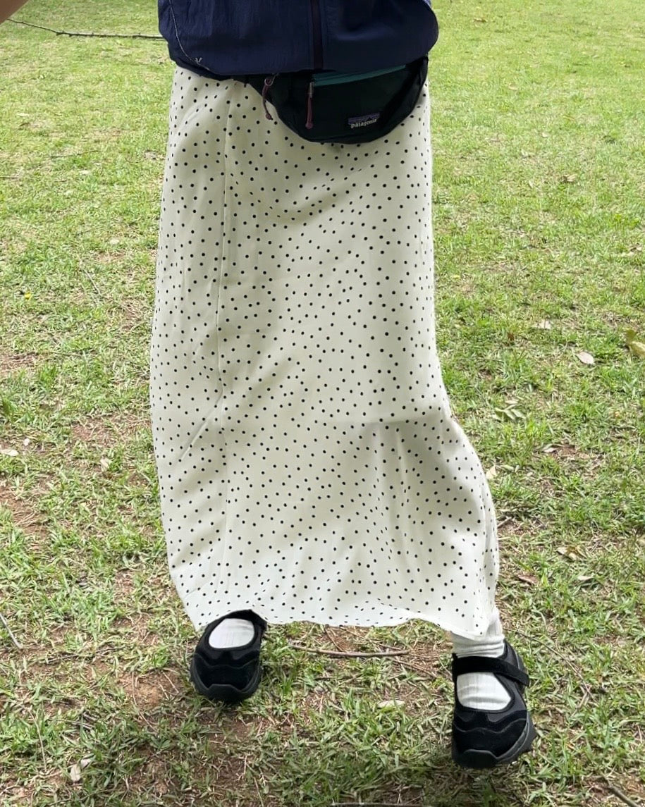 [6/18new]Fluid Dot Skirt white
