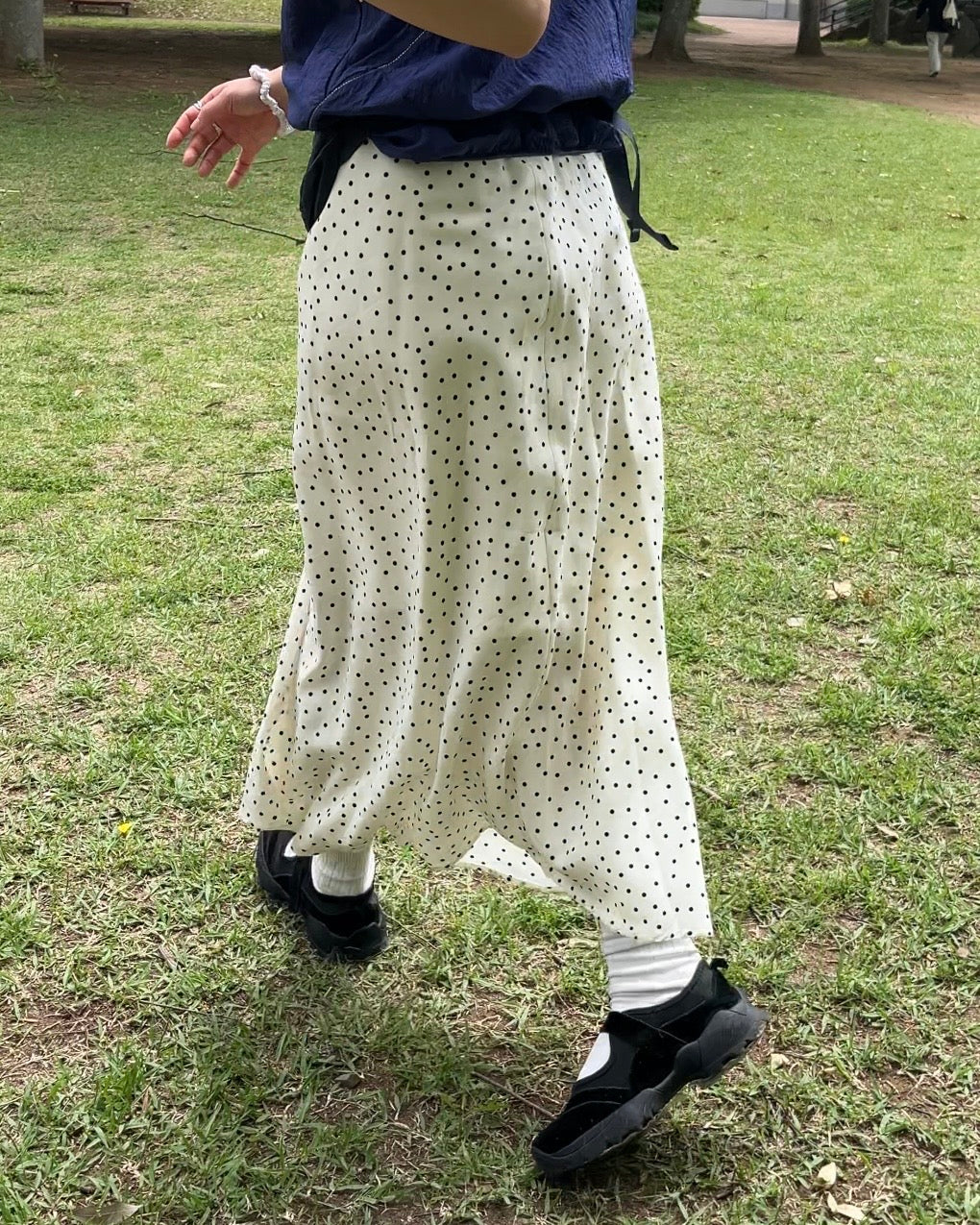 [6/18new]Fluid Dot Skirt white