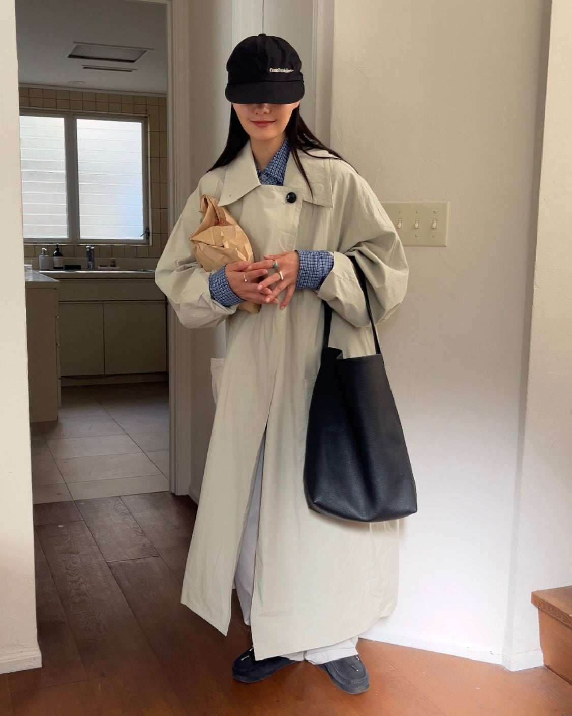 [再入荷調整中] Curve Leather Bucket Bag