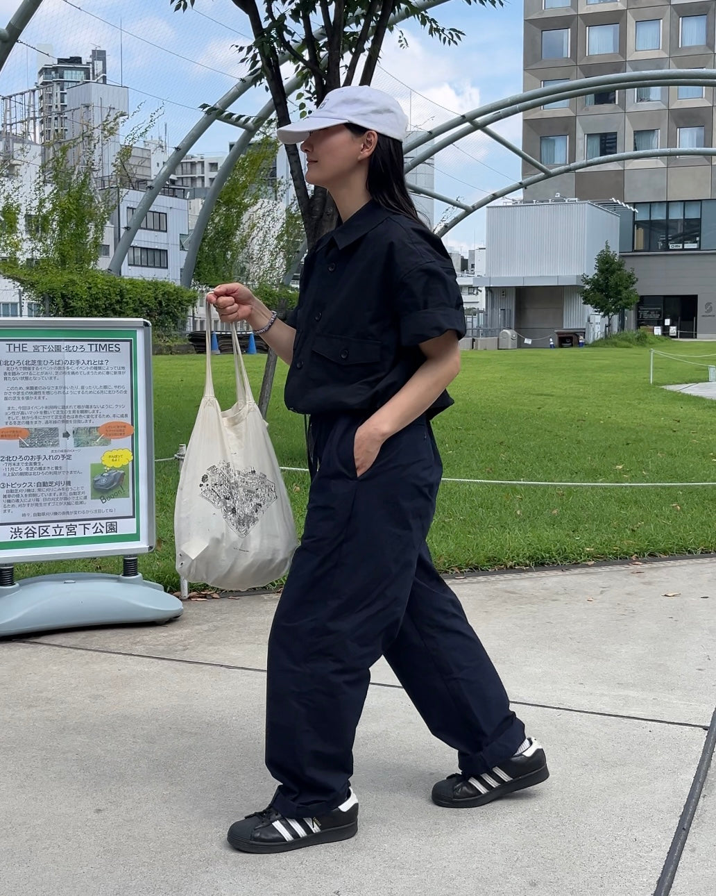 [10/16new] paper like tuck pants