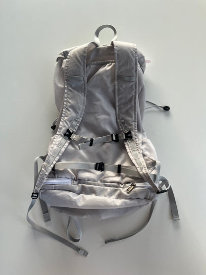 [6/4 new]Packable Trek Backpack 
white 7月下旬納品