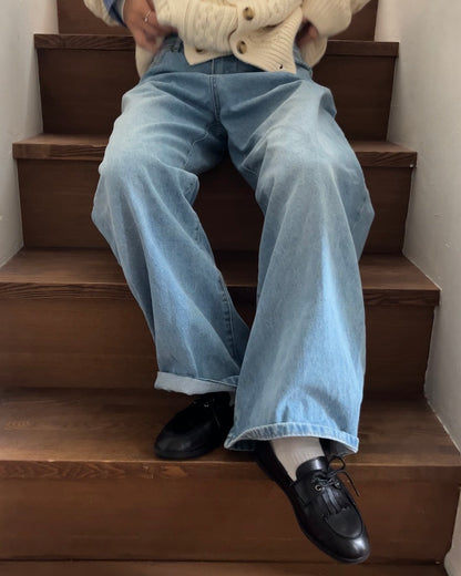 Calm Wash Wide Jeans