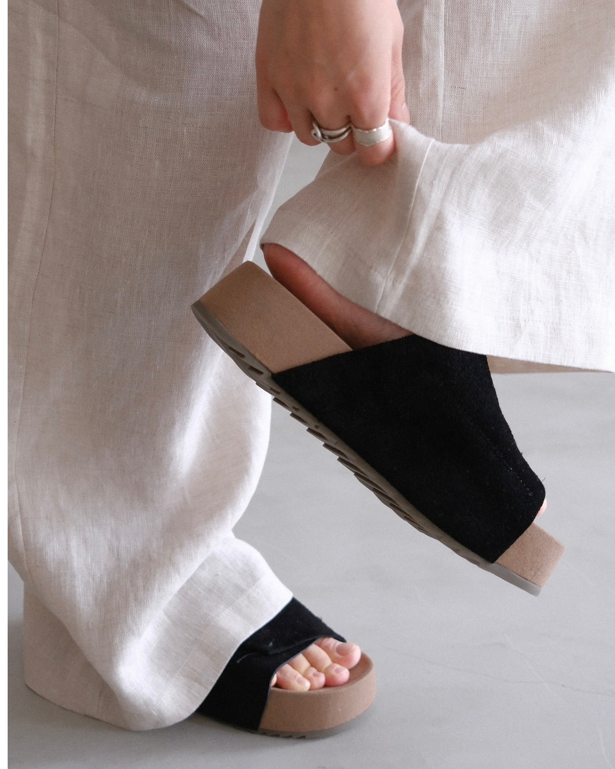 ［8/13new］Suede Leather sandal