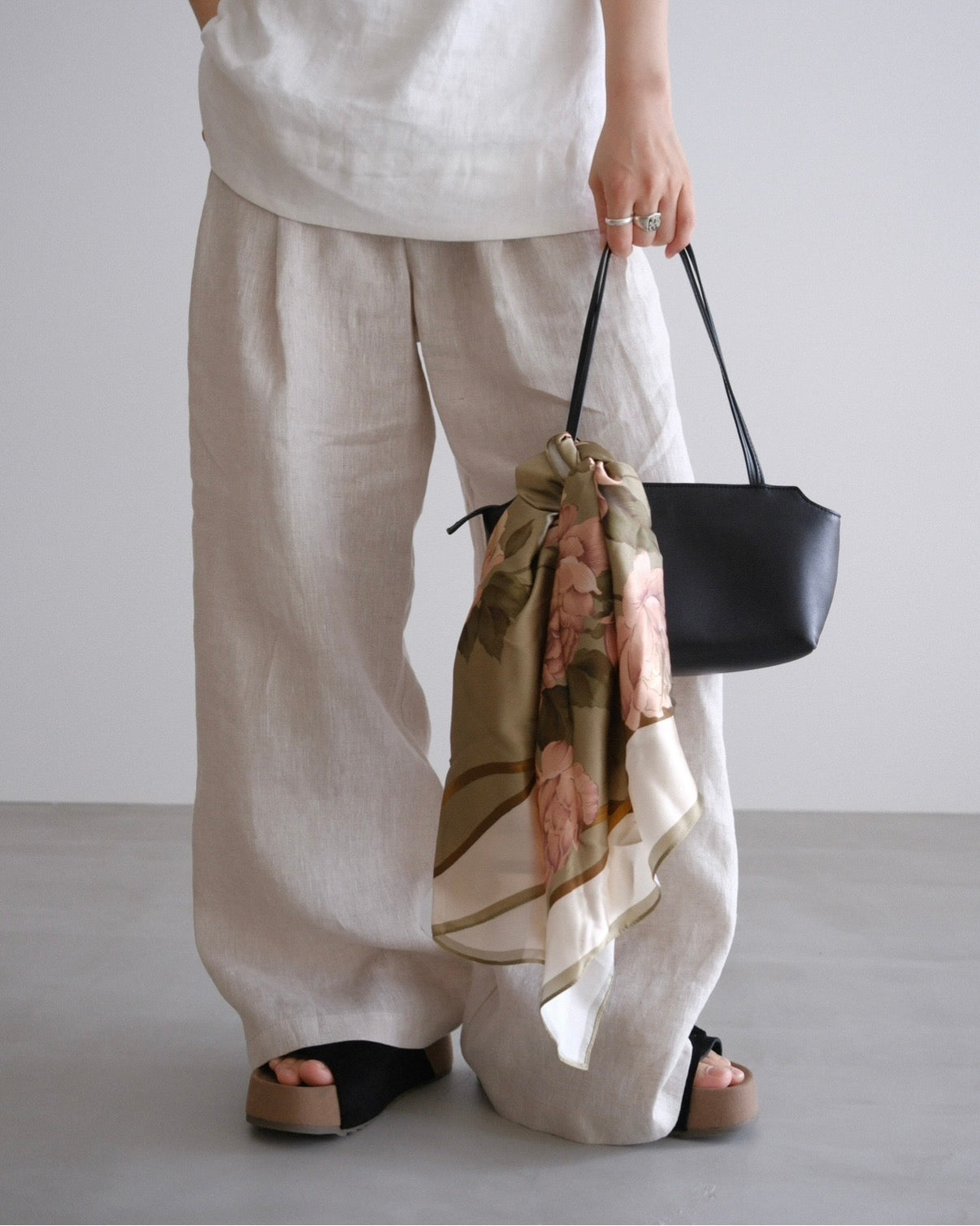 ［8/13new］Suede Leather sandal