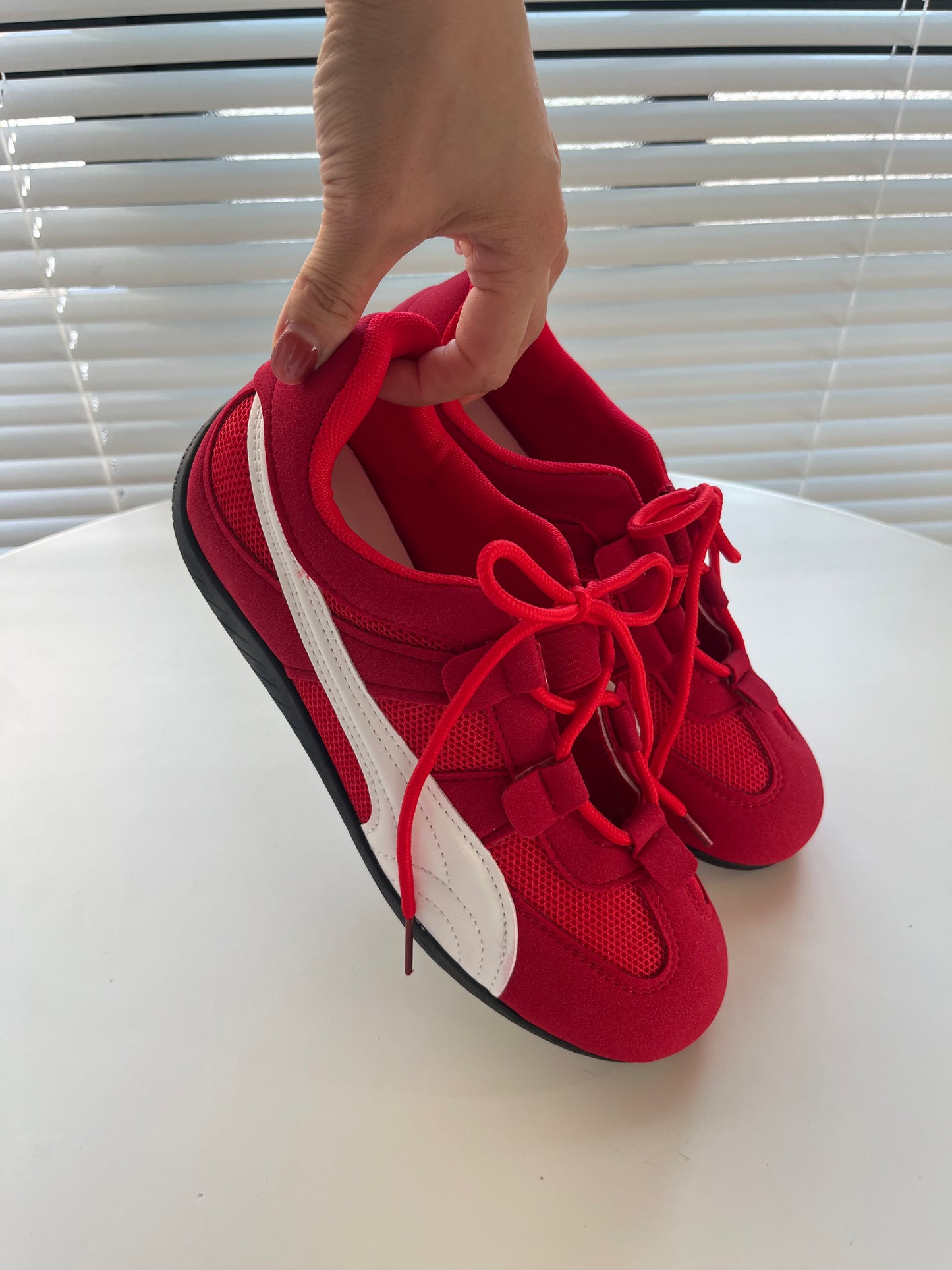 Ballet Line Sneakers red